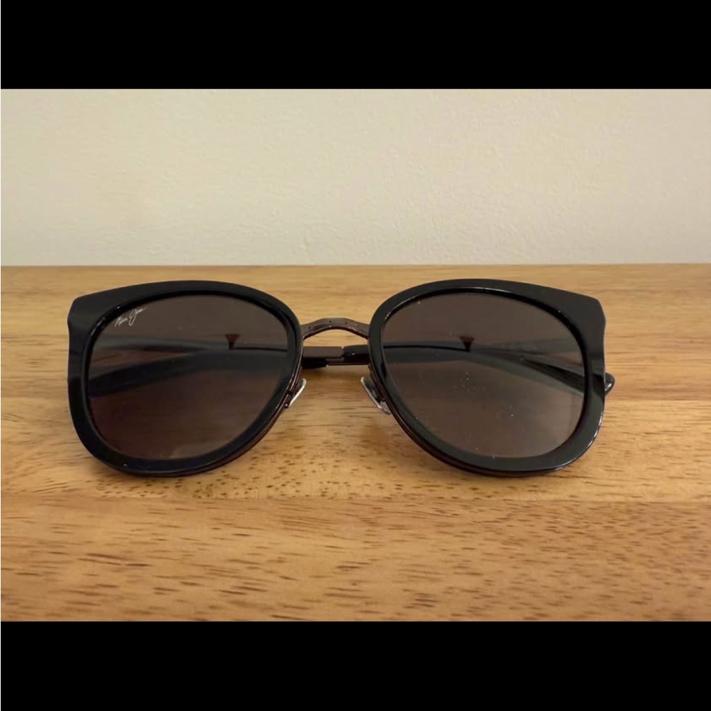 Black Maui Jim Cat Eye Sunglasses